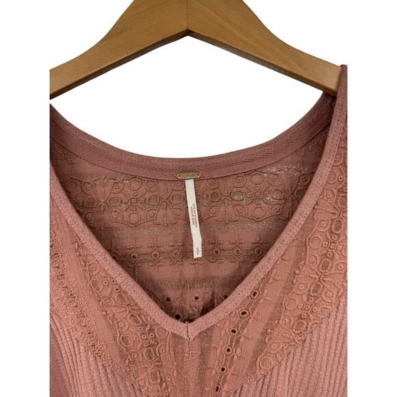 Free People Women’s Top Parisian Nights Eyelet Trim Bell Sleeves Ribbed Small - Picture 4 of 8